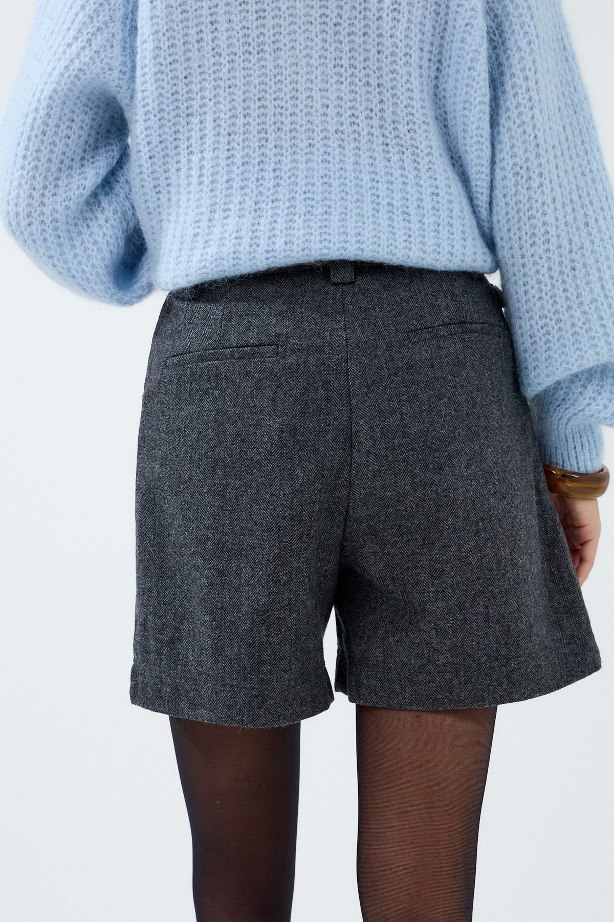 Short CAROLE