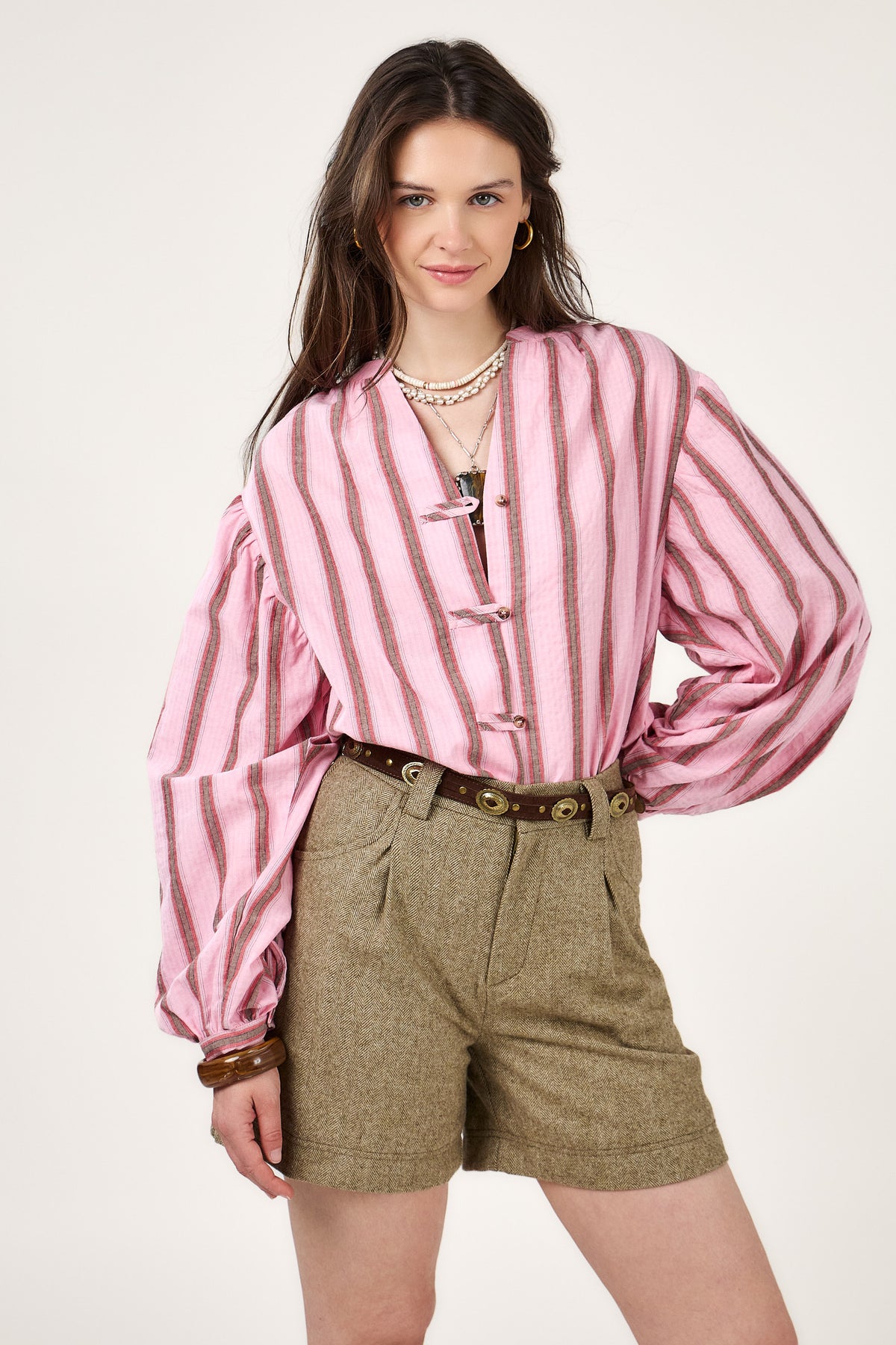 Short CAROLE