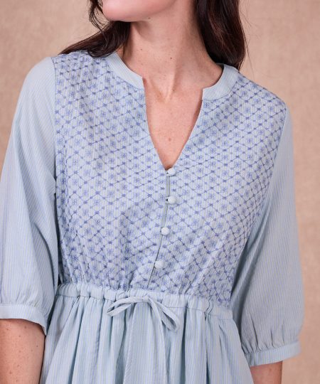 Alternative view of Robe Brunella